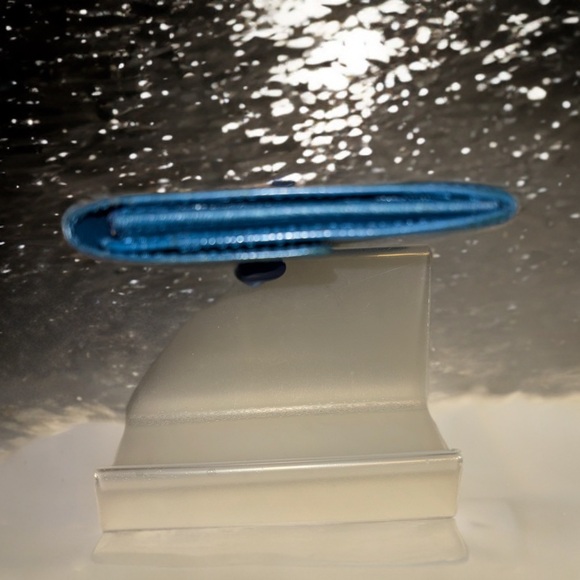 ❌SOLD❌Louis Vuitton Epi Toledo Blue long wallet EUC! - Picture 4 of 7